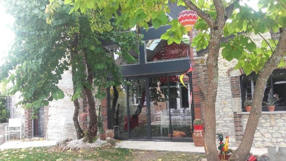 Le Rouge & Blanc Bed & Breakfast Saint-Maurice-le-Vieil Eksteriør bilde