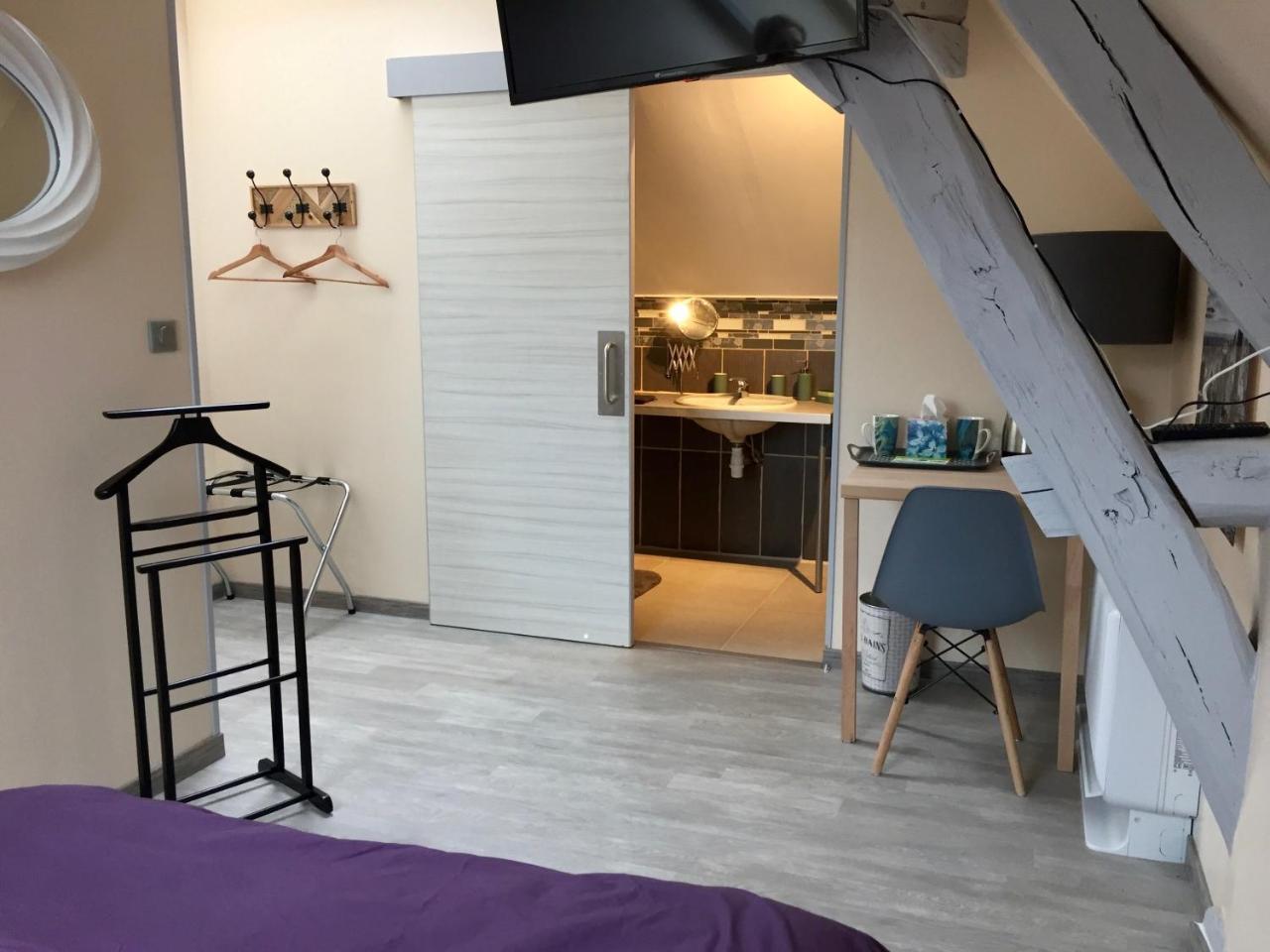 Le Rouge & Blanc Bed & Breakfast Saint-Maurice-le-Vieil Eksteriør bilde
